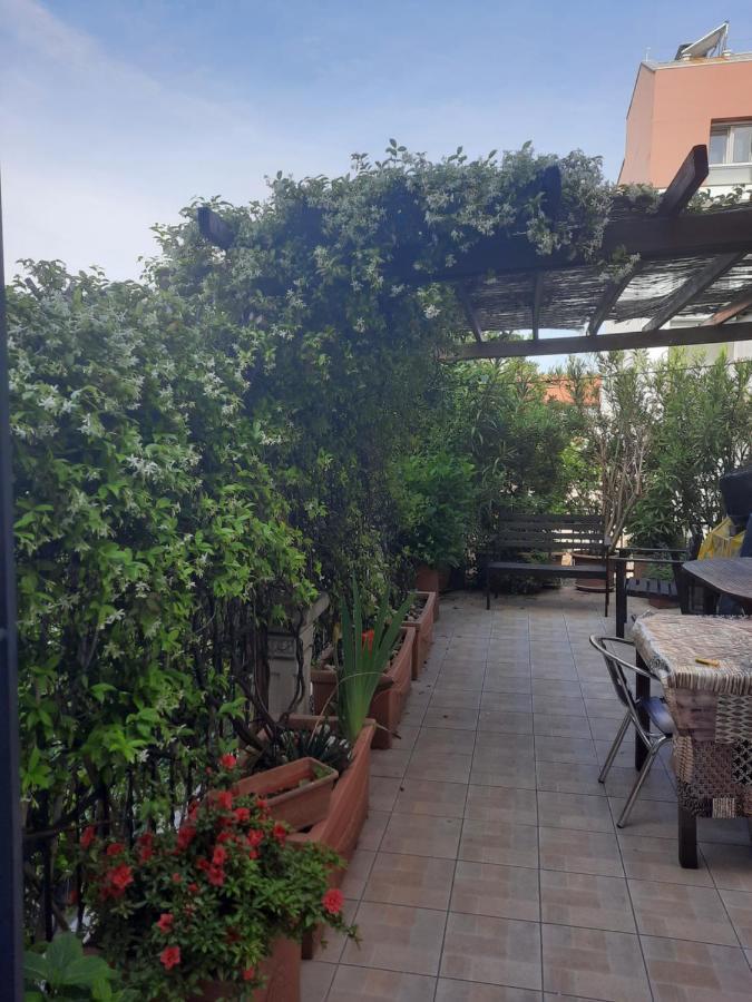 Ferienwohnung Amazing Flat With Terrace Mailand Exterior foto